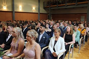 Feierstunde zum erfolgreich abgeschlossen Abi Plus des Beruflichen Gymnasium Sondershausen in Carl-Schr&ouml;der-Saal