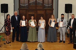 Feierstunde zum erfolgreich abgeschlossen Abi Plus des Beruflichen Gymnasium Sondershausen in Carl-Schr&ouml;der-Saal