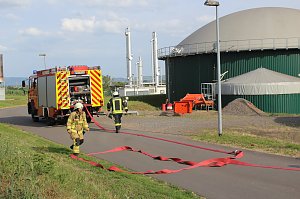 Feuerwehr&uuml;bung an der Biomethananlage in Bielen