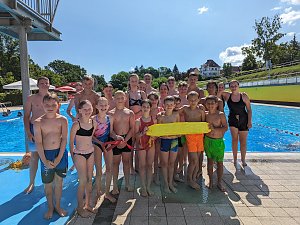 Projektwoche Lebensretter der Regelschule am Franzberg, im Bergbad Sonnenblick