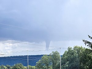 Trichterwolke &uuml;ber der Hainleite