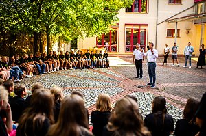 Begr&uuml;&szlig;ung der neuen 5. Klassen im Humboldt-Gymnasium
