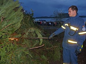 Osterfeuer-Party