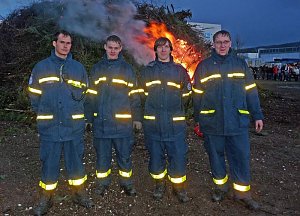 Osterfeuer-Party