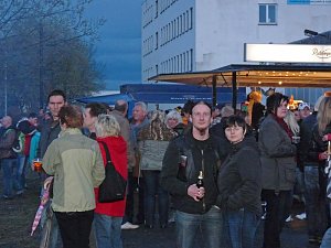 Osterfeuer-Party