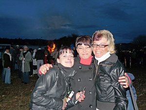 Osterfeuer-Party