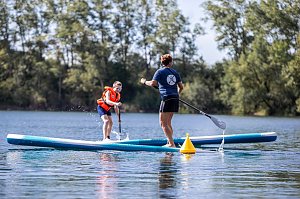 Die "SUP-Piraten" boten auf dem Wasser Schnupperstunden auf dem Brett an