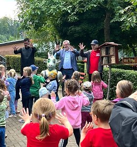 Das "Turnb&ouml;ckchen" wurde bei den "Kleinen Pfefferl&auml;ndern" herzlich willkommen gehei&szlig;en