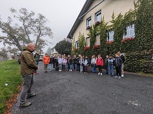 Der Frauenberg-Trai (Sondershausen) ist ein Familienerlebniswanderweg mit sieben verschiedene Erlebnisstationen