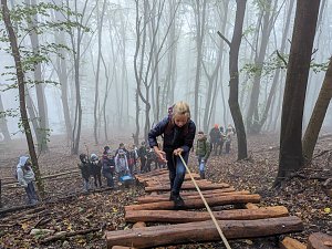 Der Frauenberg-Trai (Sondershausen) ist ein Familienerlebniswanderweg mit sieben verschiedene Erlebnisstationen