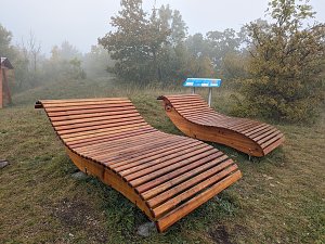 Der Frauenberg-Trai (Sondershausen) ist ein Familienerlebniswanderweg mit sieben verschiedene Erlebnisstationen
