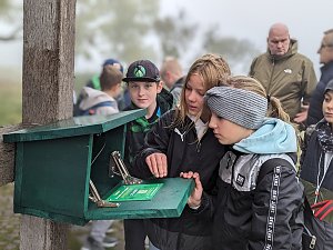 Der Frauenberg-Trai (Sondershausen) ist ein Familienerlebniswanderweg mit sieben verschiedene Erlebnisstationen