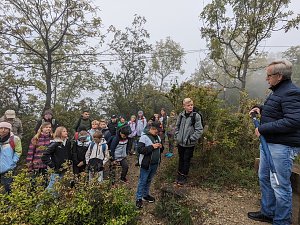 Der Frauenberg-Trai (Sondershausen) ist ein Familienerlebniswanderweg mit sieben verschiedene Erlebnisstationen