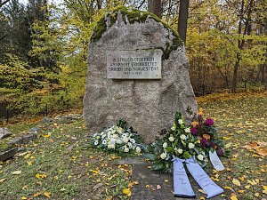 Gedenken an die Pogromnacht 1938 auf dem J&uuml;dischen Friedhof in Sondershausen