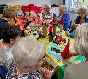 Bastelnachmittag im Seniorentreff Jecha-Sondershausen