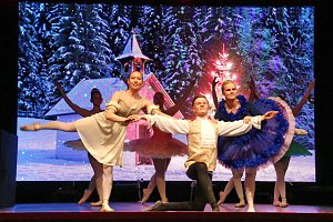 Getanzte Weihnachtsm&auml;rchen des Tanzstudio Radeva