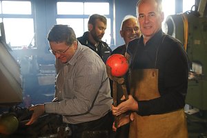 Kugeln gie&szlig;en f&uuml;r das 15. Indoor Kugelsto&szlig;en in Werther