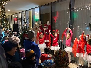 Das Tanzstudio Radeva wird wieder beim Adventskalender auftreten