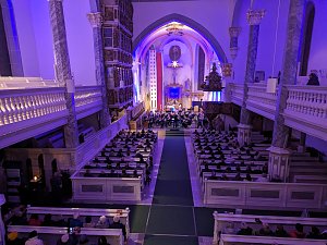 Eine besondere Kulisse f&uuml;r besondere Menschen: Vor 300 G&auml;sten fand in der Trinitatiskirche in Sondershausen das Benefizkonzert des Luftwaffenmusikkorps und die Ehrenamtsw&uuml;rdigung statt.