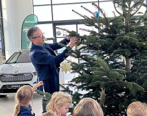 Adventsflair im Autohaus