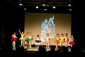 Getanzte Weihnachtsm&auml;rchen des Tanzstudio Radeva