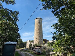 Kleinster Ortsteil, Viel zu erleben: Strau&szlig;berg - Die Burgruine in Strau&szlig;berg geh&ouml;rt zum sichtbarsten Wahrzeichen des Ortsteils