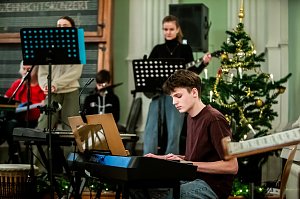 Begeisterndes Weihnachtskonzert im Humboldt-Gymnasium