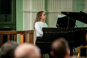 Begeisterndes Weihnachtskonzert im Humboldt-Gymnasium
