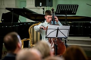 Begeisterndes Weihnachtskonzert im Humboldt-Gymnasium