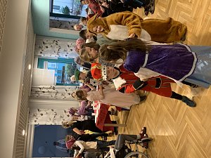 Weihnachtsfeier im Seniorenheim mit Grundsch&uuml;lern der F&ouml;rstemann-Schule