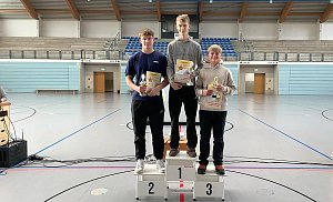 Das Siegerpodest der erfolgreichen Sportler des Schuljahres