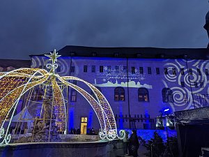 Weihnachtsmarkt und "Wei&szlig;e Schlossweihnacht" feierlich in Sondershausen er&ouml;ffnet
