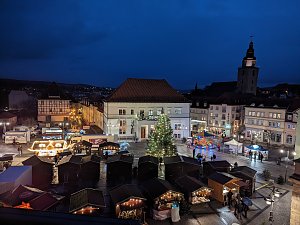 Weihnachtsmarkt und "Wei&szlig;e Schlossweihnacht" feierlich in Sondershausen er&ouml;ffnet