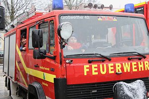 Das Friedenslicht aus Bethlehem wurde heute auf dem August-Bebel-Platz verteilt