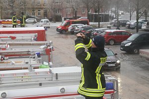 Das Friedenslicht aus Bethlehem wurde heute auf dem August-Bebel-Platz verteilt