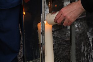 Das Friedenslicht aus Bethlehem wurde heute auf dem August-Bebel-Platz verteilt