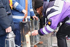 Das Friedenslicht aus Bethlehem wurde heute auf dem August-Bebel-Platz verteilt