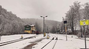 Schnee und Wasser