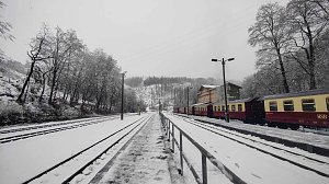 Schnee und Wasser