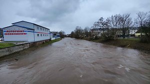 Schnee und Wasser