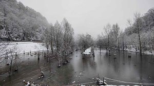 Schnee und Wasser