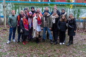 Traditionelles Anbaden im Neust&auml;dter Freibad bei f&uuml;nf Grad Wassertemperatur 