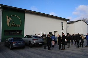 Der Neust&auml;dter Golfverein hat heute seine Indoor-Anlage eingeweiht