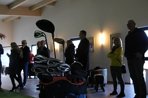 Der Neust&auml;dter Golfverein hat heute seine Indoor-Anlage eingeweiht