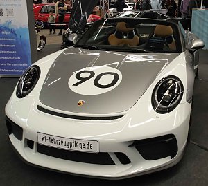 Peter Blei unterwegs auf der Automesse Erfurt