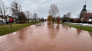 Hochwasser bei Sundhausen, Meldestufe 3 erreicht
