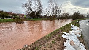 Hochwasser bei Sundhausen, Meldestufe 3 erreicht