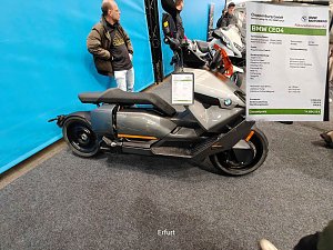 Peter Blei unterwegs auf der Motorradmesse