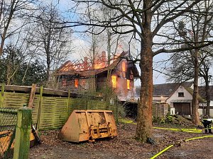 Brand und L&ouml;scharbeiten in Heldrungen