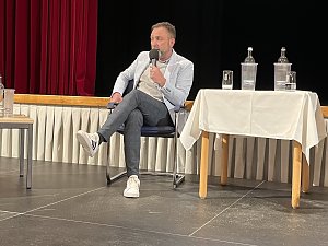 Szenen einer kontroversen Fragestunde